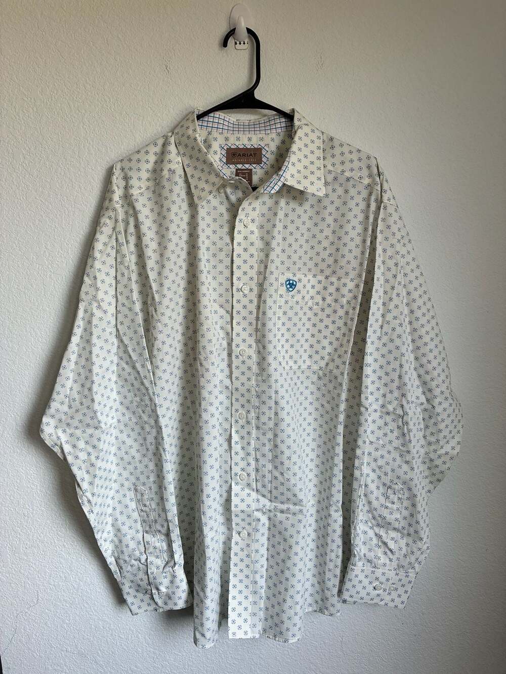 Ariat Men's XL Wrinkle-Free Long Sleeve Button Down Shirt Floral Print